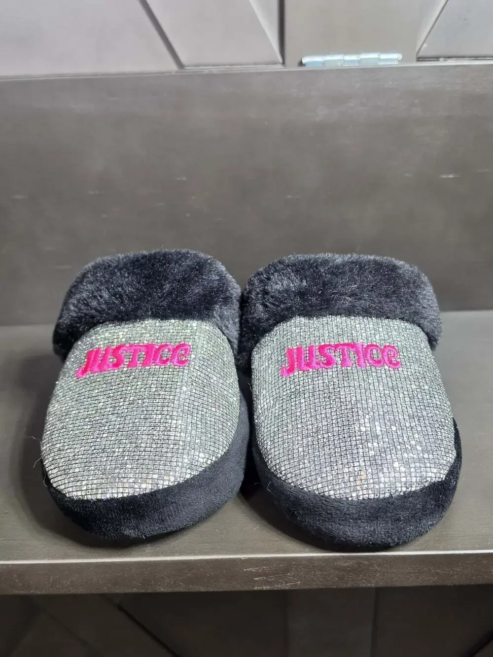 Justice Girls 2-3 Sparkle Faux-Fur Slippers - Black/silver with Pink Logo